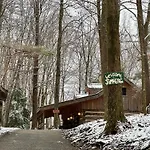 Oak Lodge