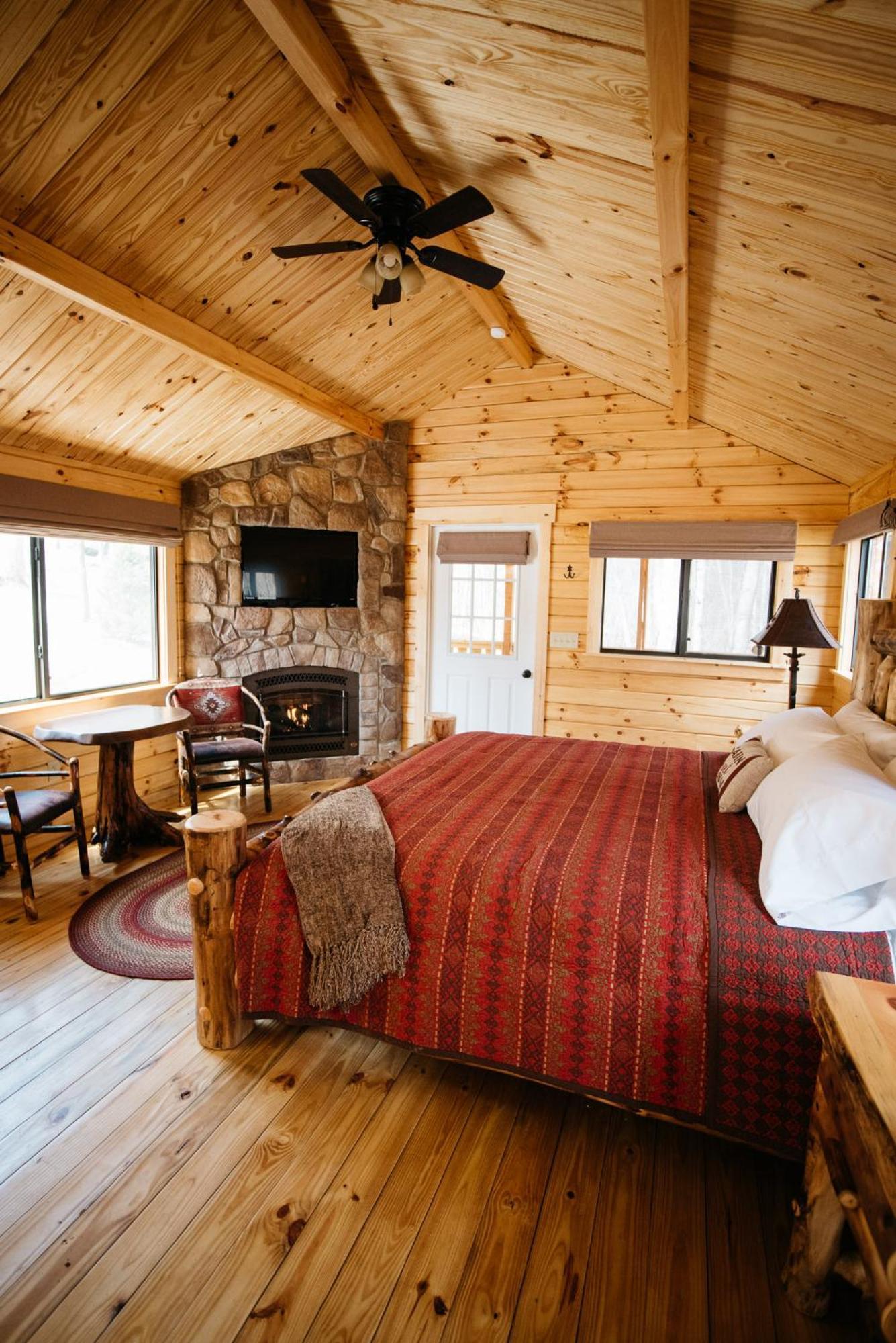 Inn Oak *